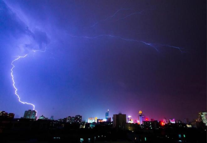 雷電模擬試驗(yàn)系統(tǒng).jpg